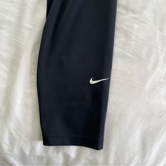 Nike Dri-Fit High Rise 21” Crop Leggings - Picture 5 of 6